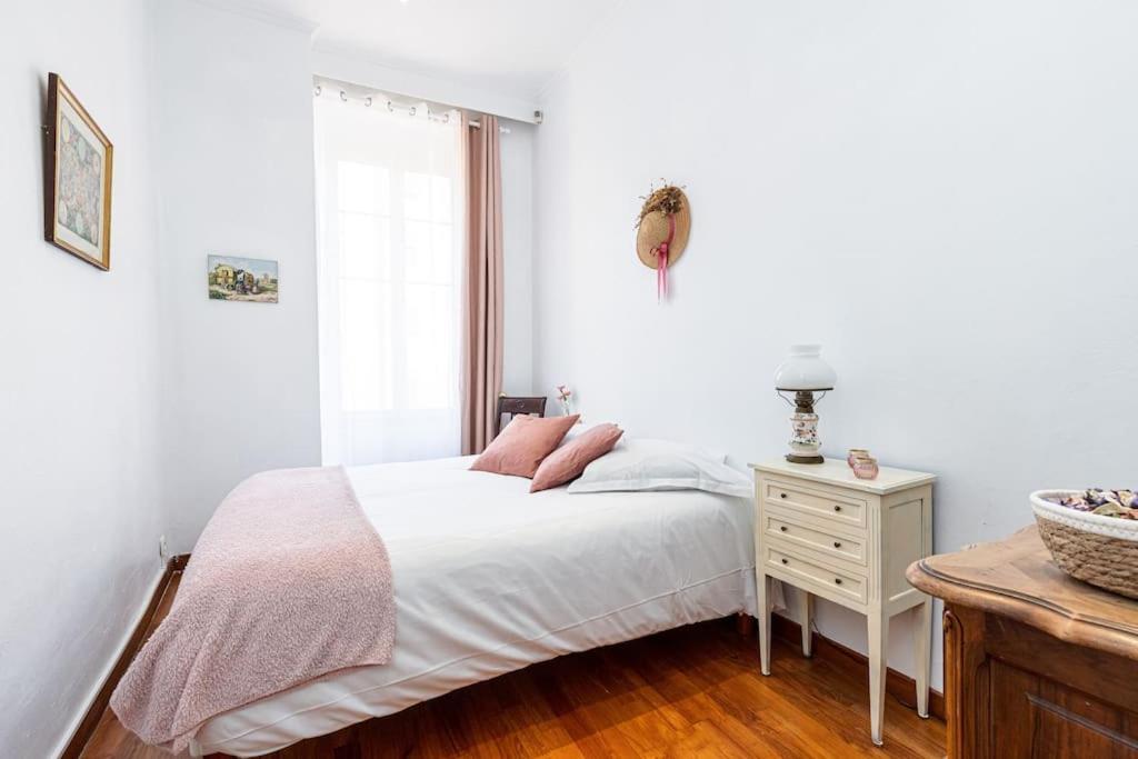 Appartamento Risso - Comfortable 3 Bedrooms With Balcony