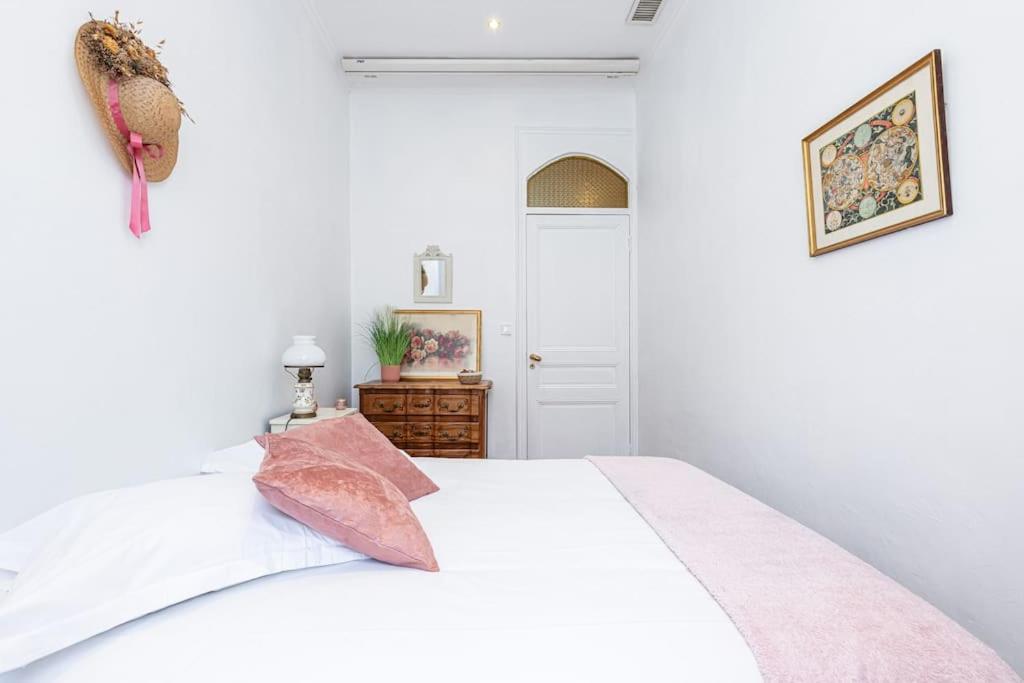 Risso - Comfortable 3 Bedrooms With Balcony Appartamento *